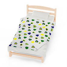 Load image into Gallery viewer, St. Vincent and the Grenadines Velveteen Plush Blanket - Hearts on White