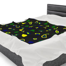 Load image into Gallery viewer, St. Vincent and the Grenadines Velveteen Plush Blanket - Hearts on Black