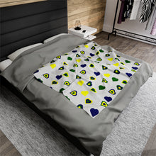 Load image into Gallery viewer, St. Vincent and the Grenadines Velveteen Plush Blanket - Hearts on White