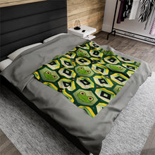 Load image into Gallery viewer, Frog Peepers Velveteen Plush Blanket
