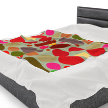 Load image into Gallery viewer, Pebbles Velveteen Plush Blanket
