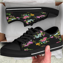 Load image into Gallery viewer, Low Top Shoe - Flowers
